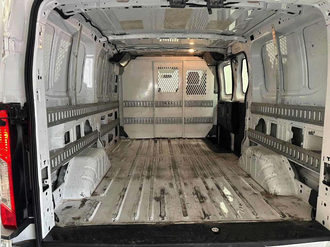 Used 2015 Ford Transit 250 130 Low Roof w/ Exterior Upgrade Package image 18