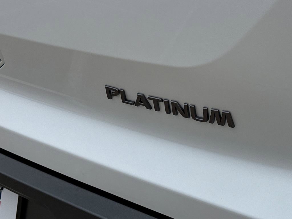 New 2026 Nissan Pathfinder Platinum image 10
