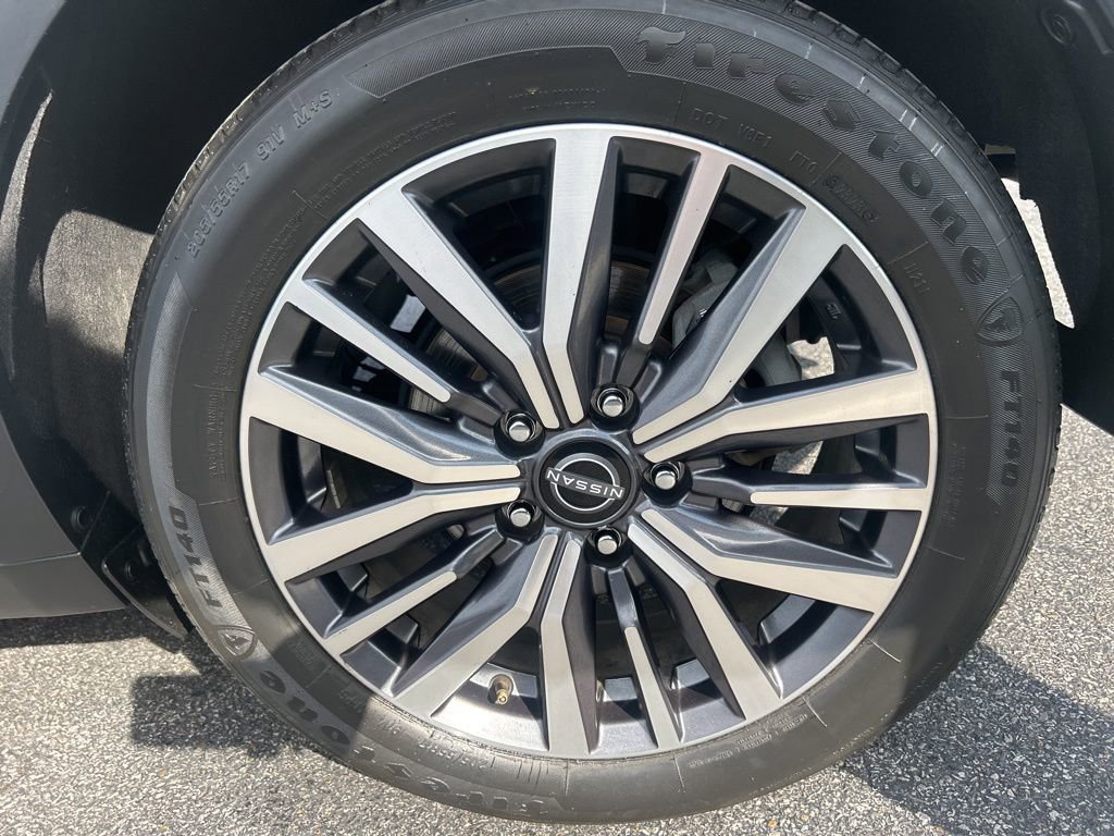 Used 2023 Nissan Kicks SV image 35