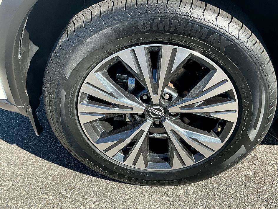 Certified 2023 Nissan Rogue SV image 7