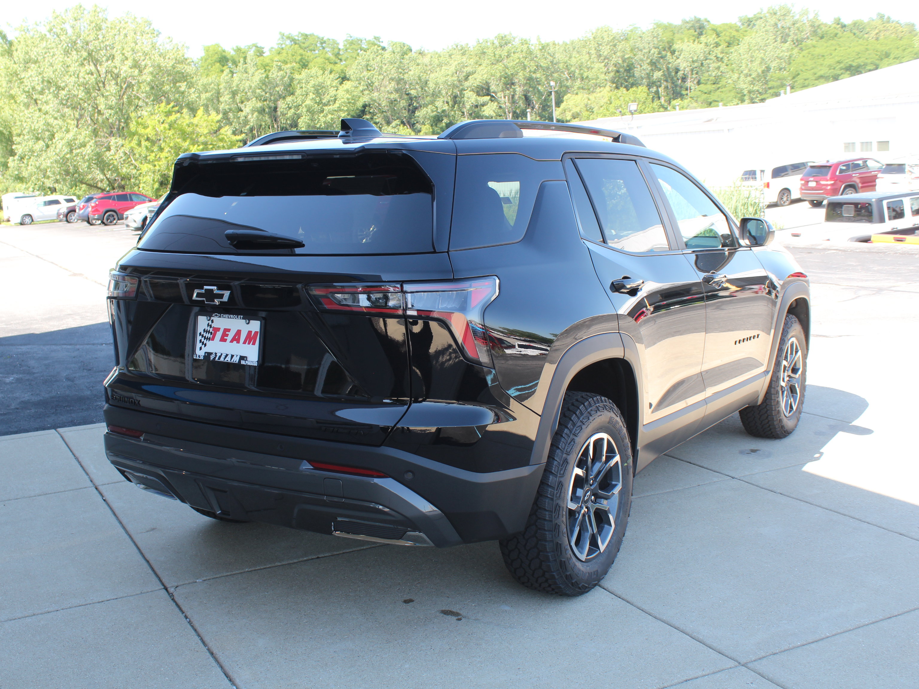 New 2026 Chevrolet Equinox ACTIV w/ Convenience Package III FWD image 4