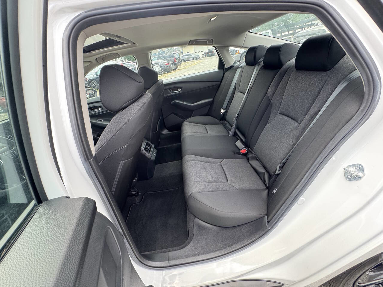 Used 2025 Honda Accord SE image 31