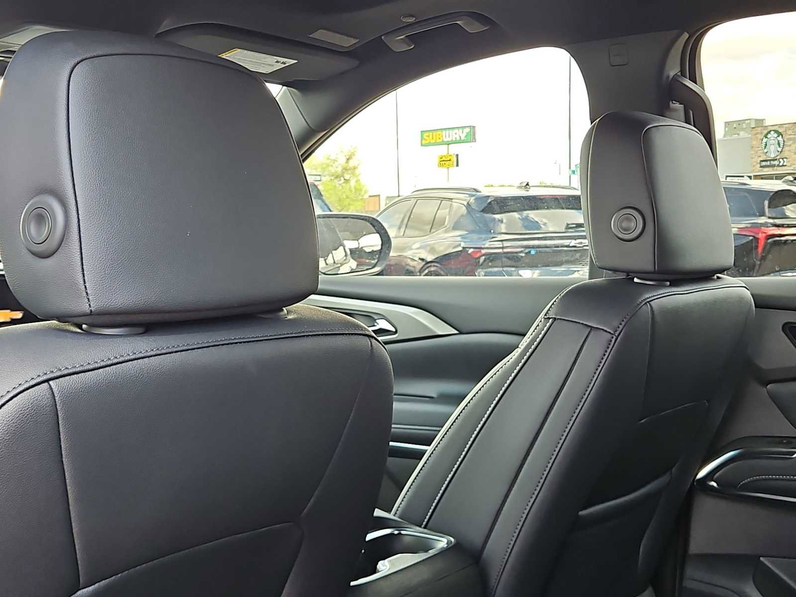 New 2026 Chevrolet Traverse LT w/ Sun and Wheel Package image 16