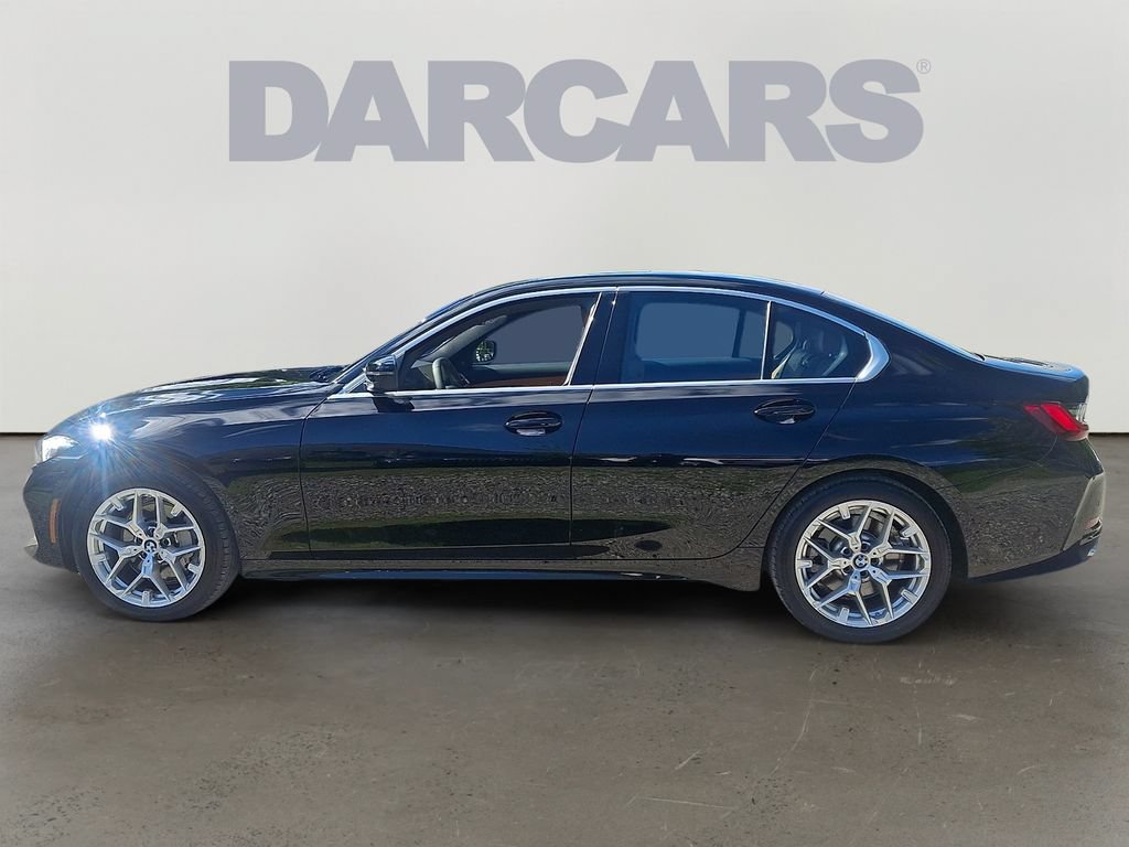 Used 2025 BMW 330i xDrive Sedan w/ Premium Package AWD/4WD image 4