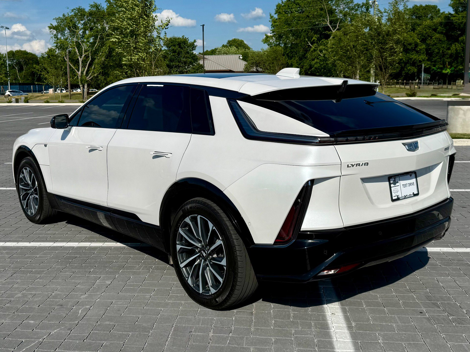 Used 2024 Cadillac Lyriq Sport RWD image 4
