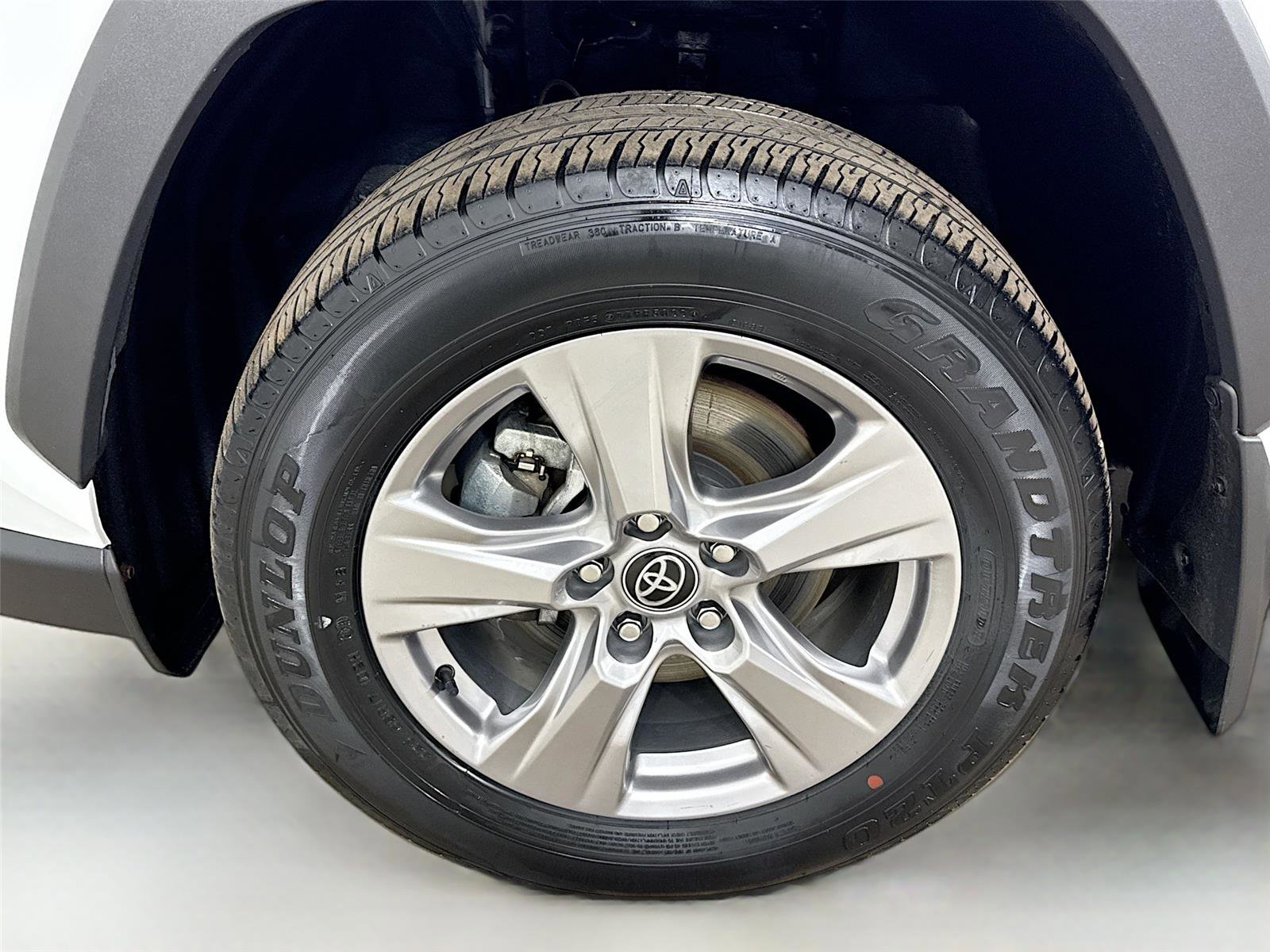 Used 2023 Toyota RAV4 XLE w/ Convenience Package image 31