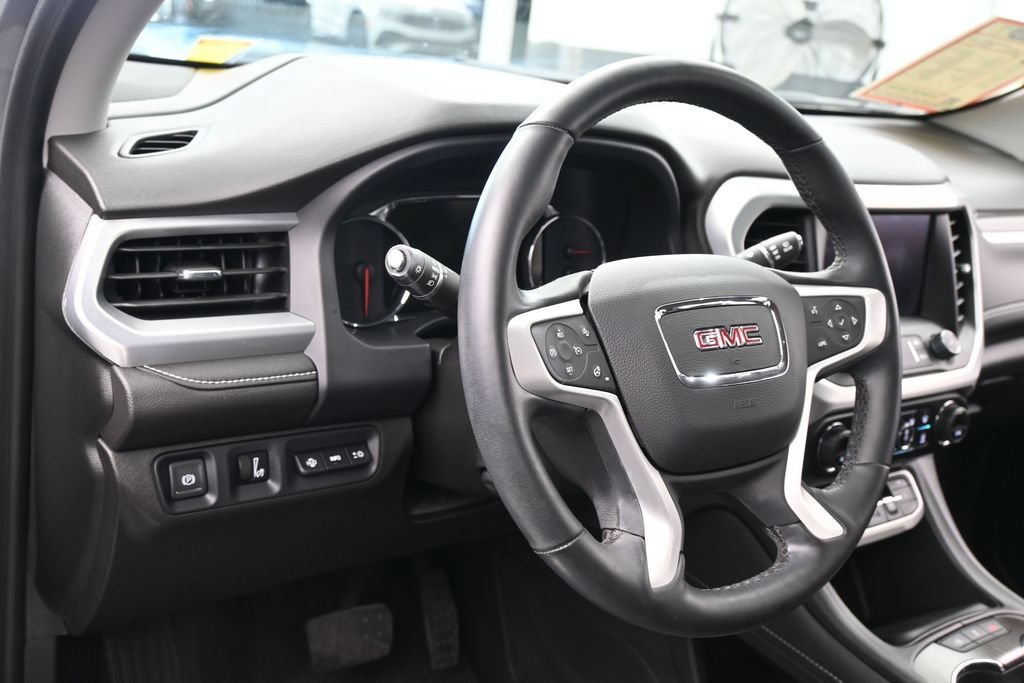 Used 2023 GMC Acadia SLT w/ Technology Package FWD image 17