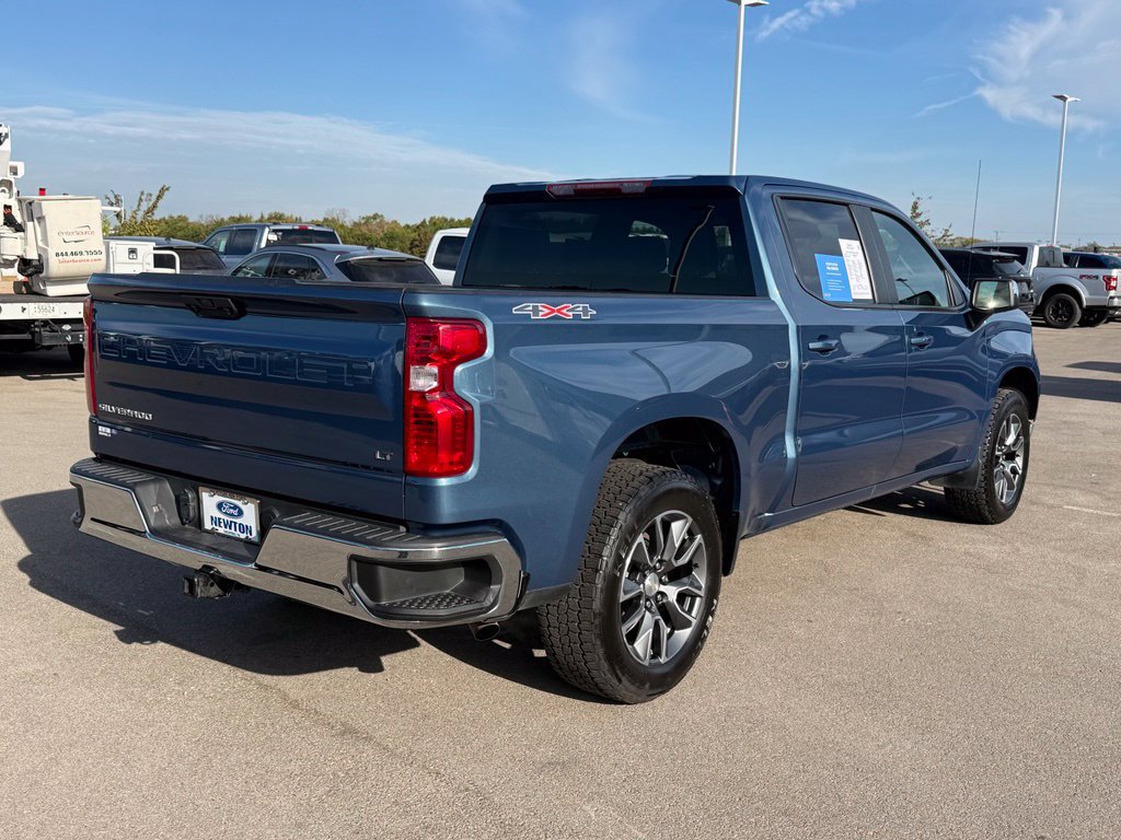 Used 2024 Chevrolet Silverado 1500 LT AWD/4WD image 31