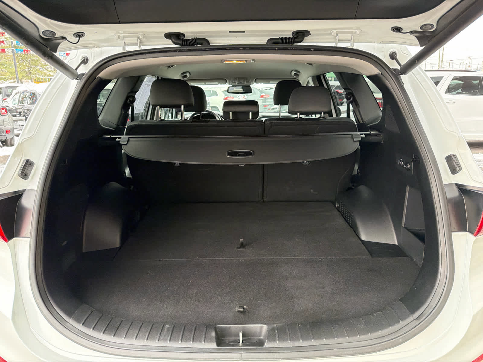 Used 2019 Hyundai Santa Fe SEL image 10