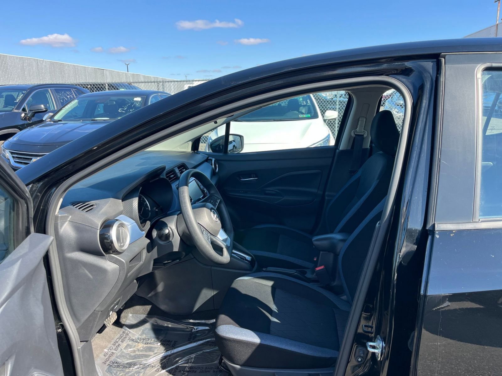 Used 2025 Nissan Versa SV FWD image 25