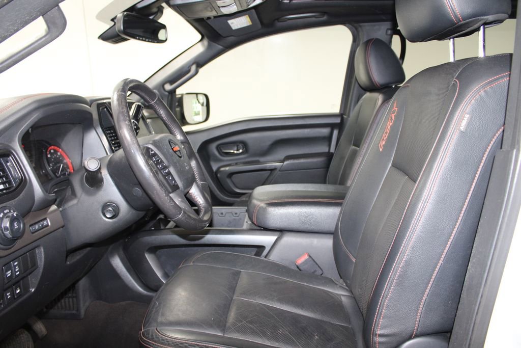 Used 2020 Nissan Titan PRO-4X w/ Pro-4x Convenience Package AWD/4WD image 22