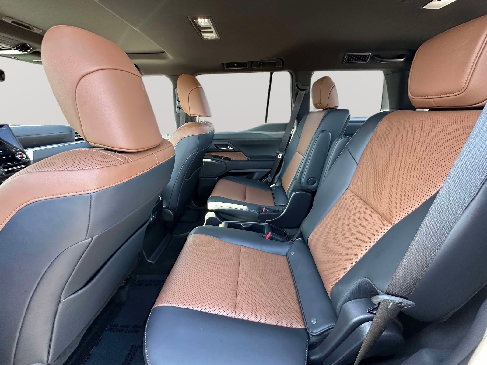 Used 2025 Lexus GX 550 image 32