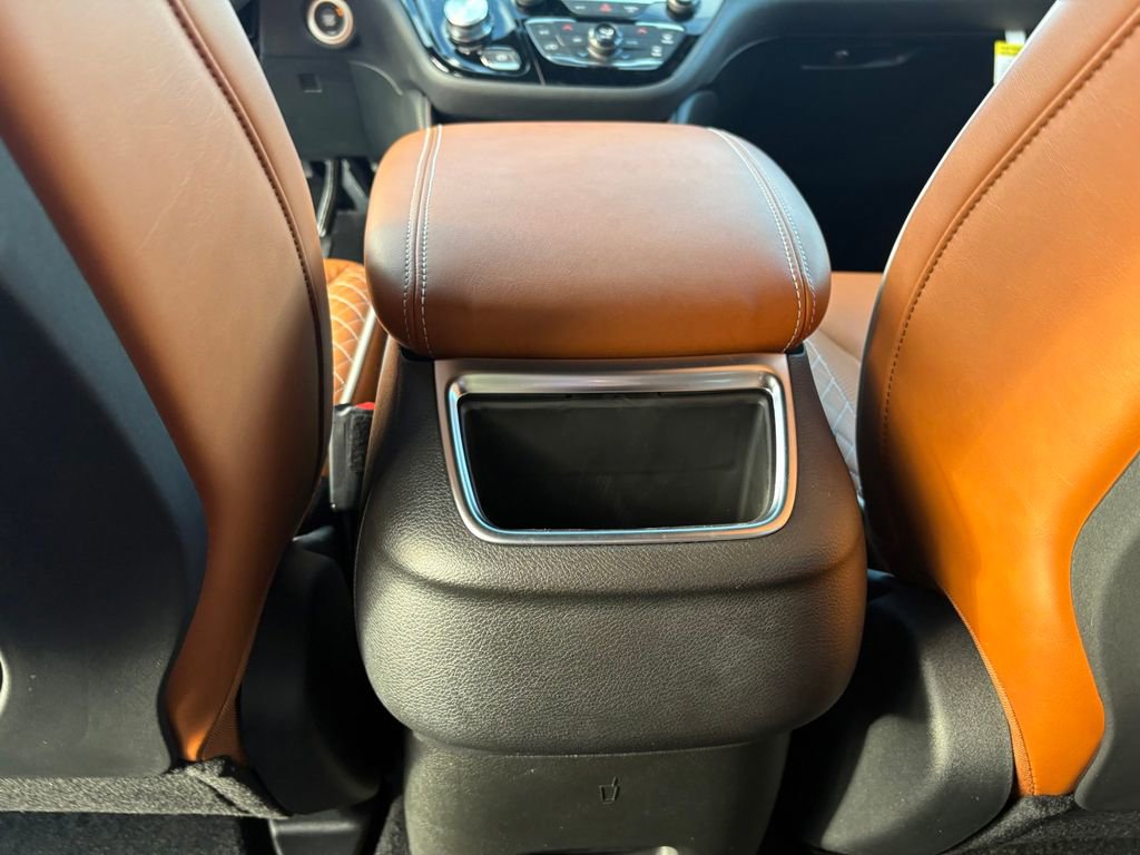 New 2026 Chrysler Pacifica Pinnacle w/ Trailer Tow Group image 36