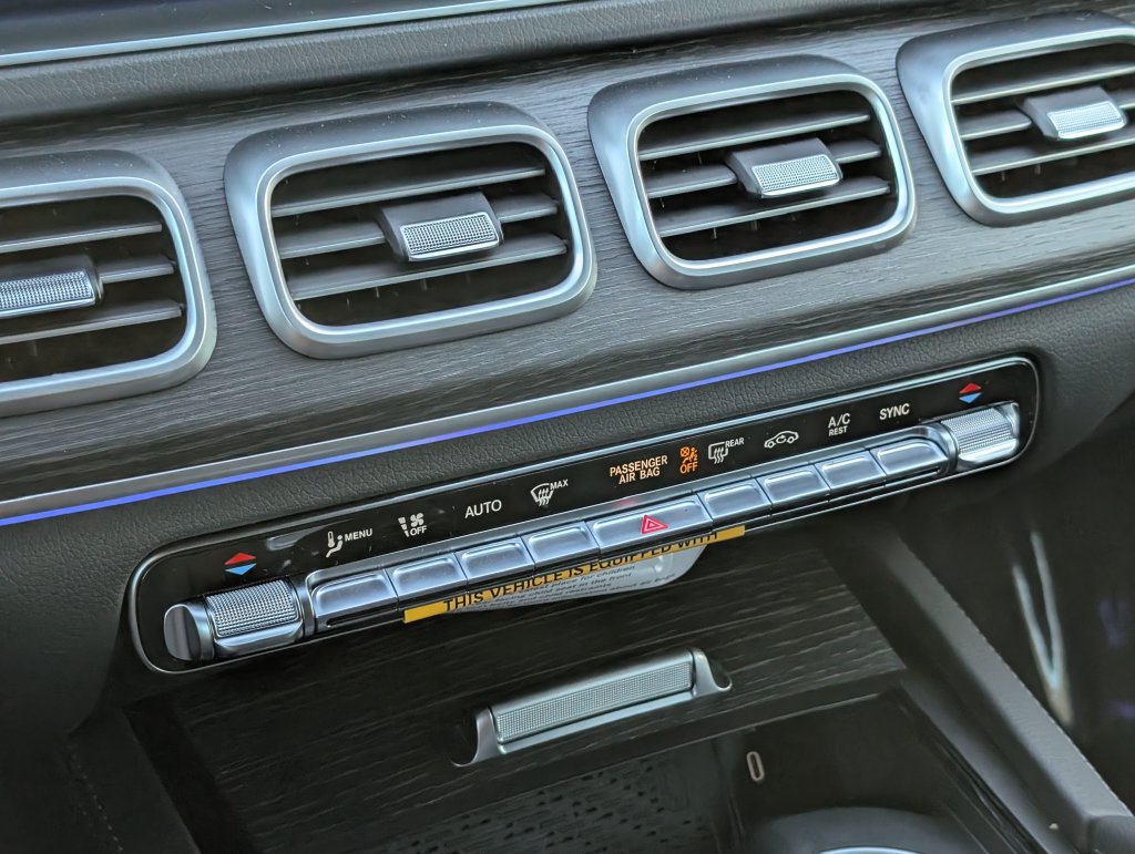 New 2026 Mercedes-Benz GLS 580 4MATIC image 19