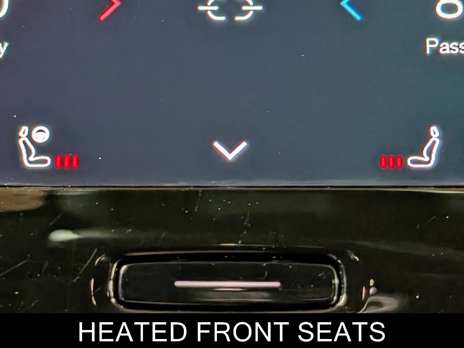 Used 2023 Volvo XC40 Recharge Core image 27