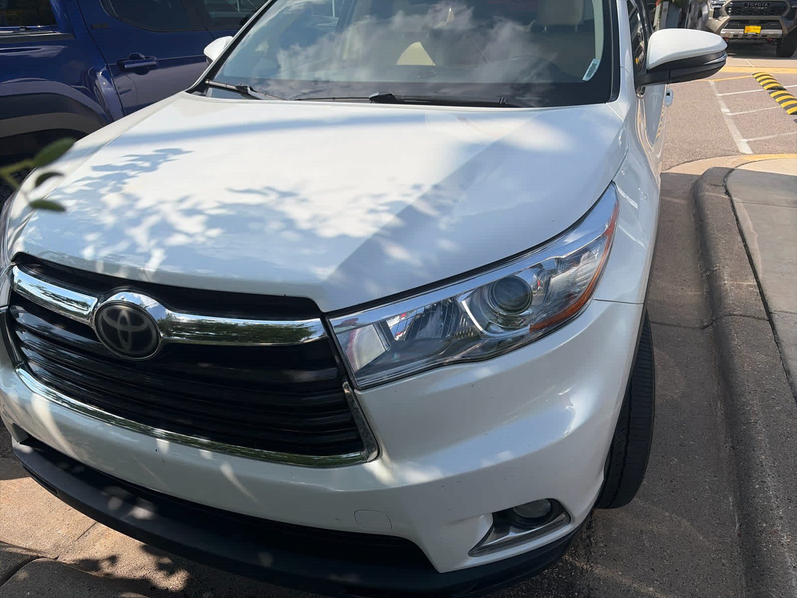 Used 2015 Toyota Highlander Limited Platinum AWD/4WD image 2