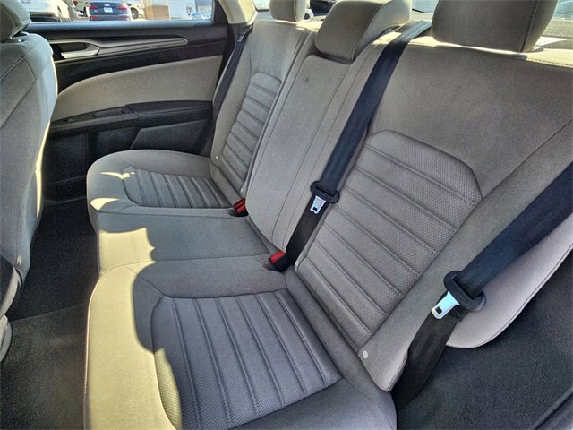 Used 2018 Ford Fusion S image 19