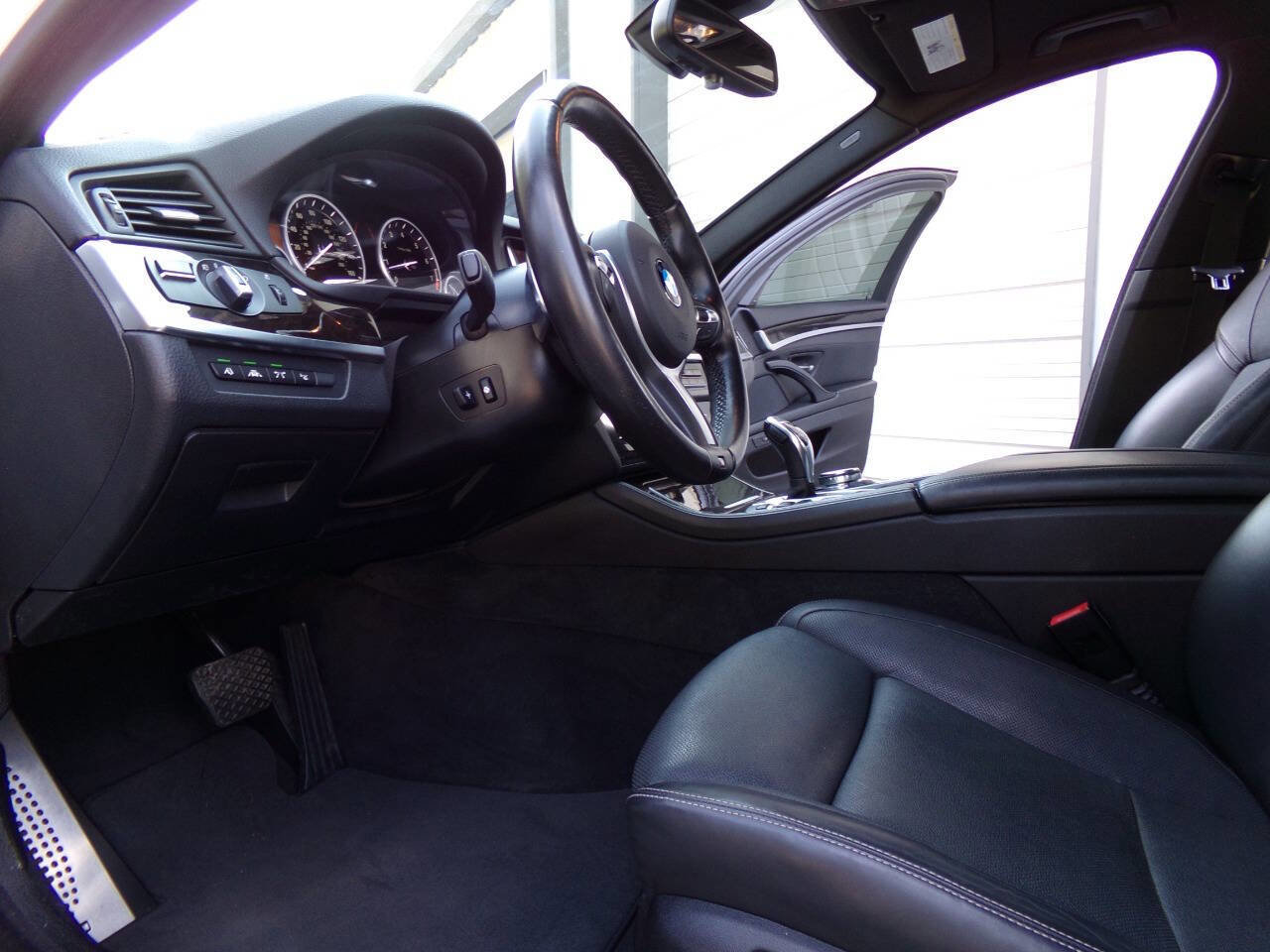 Used 2016 BMW 535i Sedan image 18