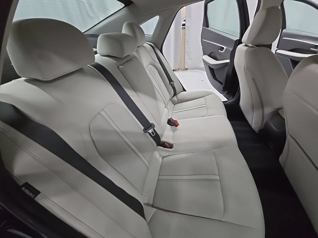 Used 2025 Hyundai Sonata SEL FWD image 24