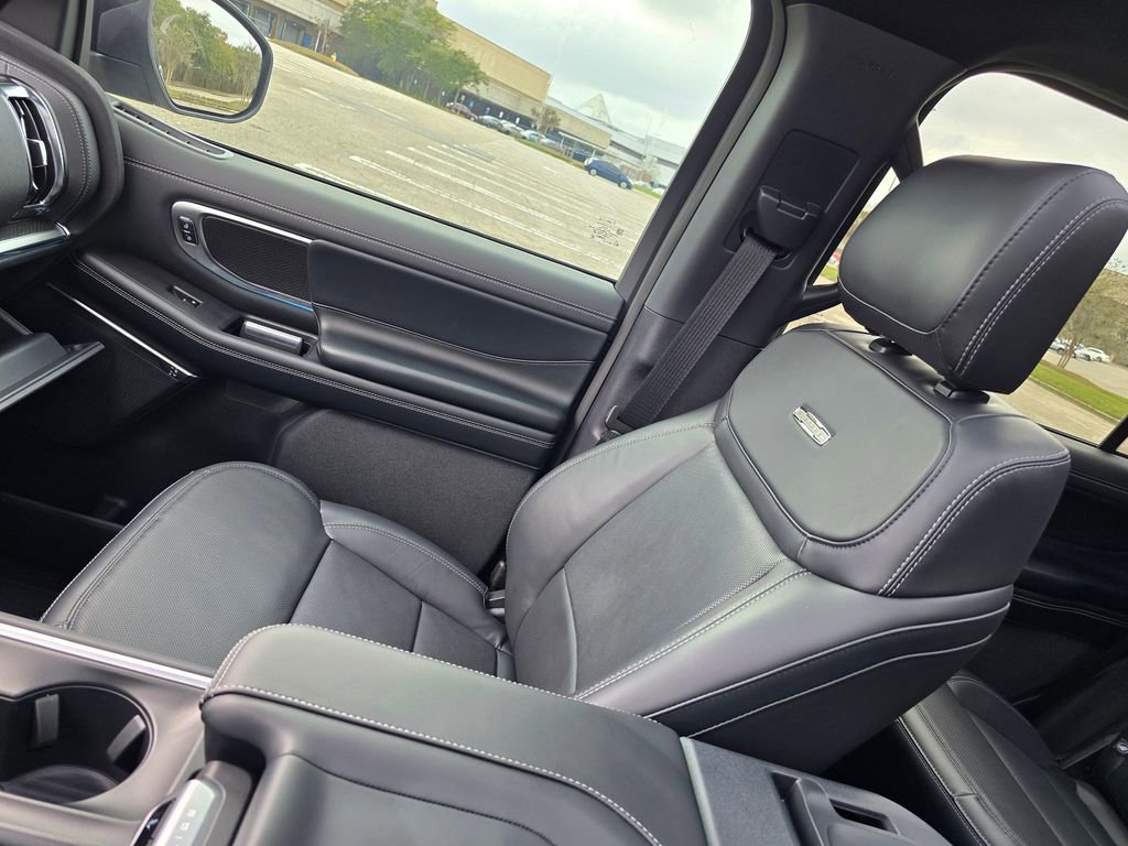 New 2025 Ford Expedition Platinum w/ Stealth Appearance Package image 45