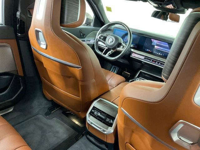 Certified 2023 BMW 760i xDrive AWD/4WD image 33