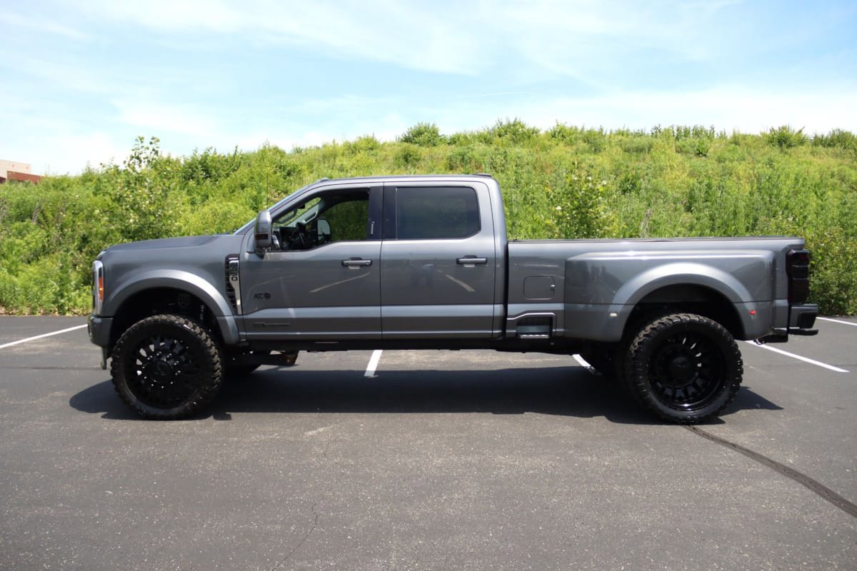 Used 2023 Ford F450 Lariat w/ Lariat Ultimate Package AWD/4WD image 26