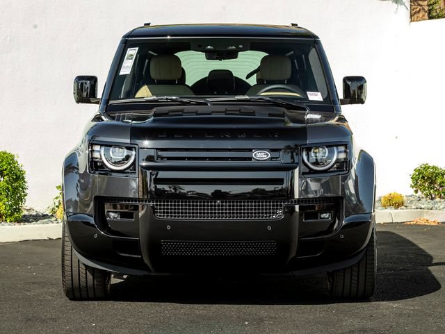 New 2026 Land Rover Defender 110 X AWD/4WD image 3