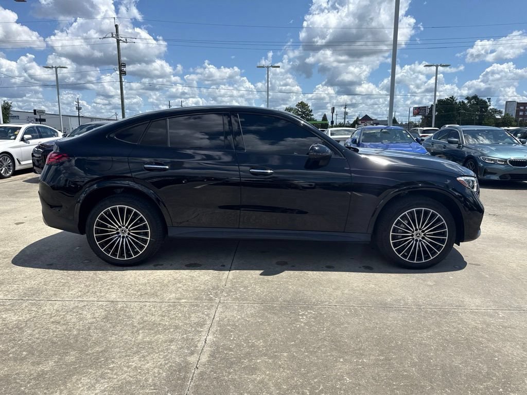 Used 2025 Mercedes-Benz GLC 300 4MATIC image 5
