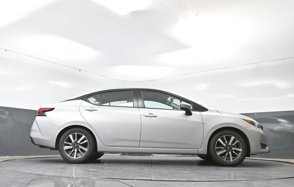 Used 2025 Nissan Versa SV FWD image 23