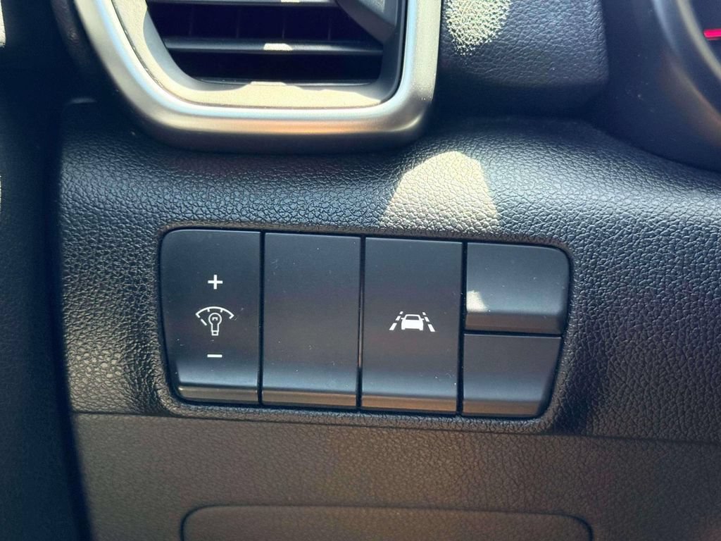 Used 2021 Kia Sportage LX AWD/4WD image 18