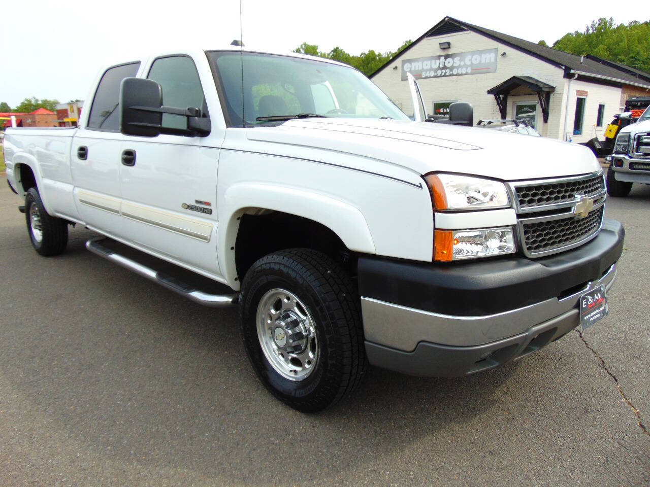 Used 2005 Chevrolet Silverado 2500 LS w/ Heavy-Duty Power Package RWD image 45