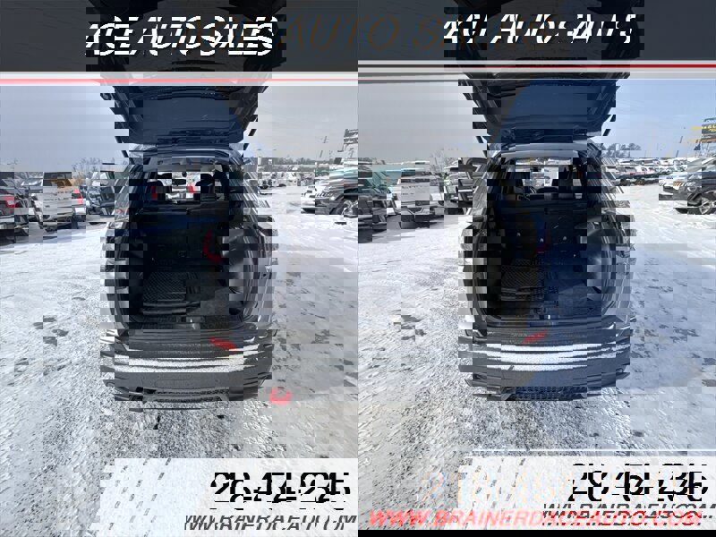 Used 2019 Jeep Cherokee Trailhawk w/ Cold Weather Group image 16