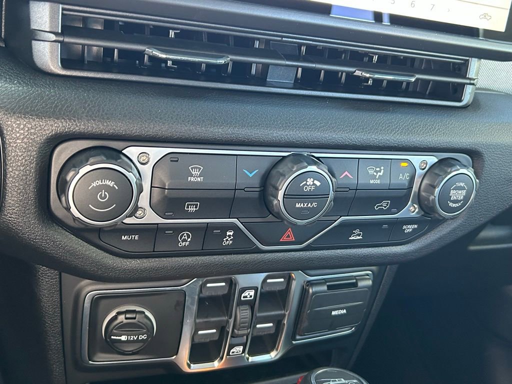 New 2026 Jeep Gladiator Sport image 44