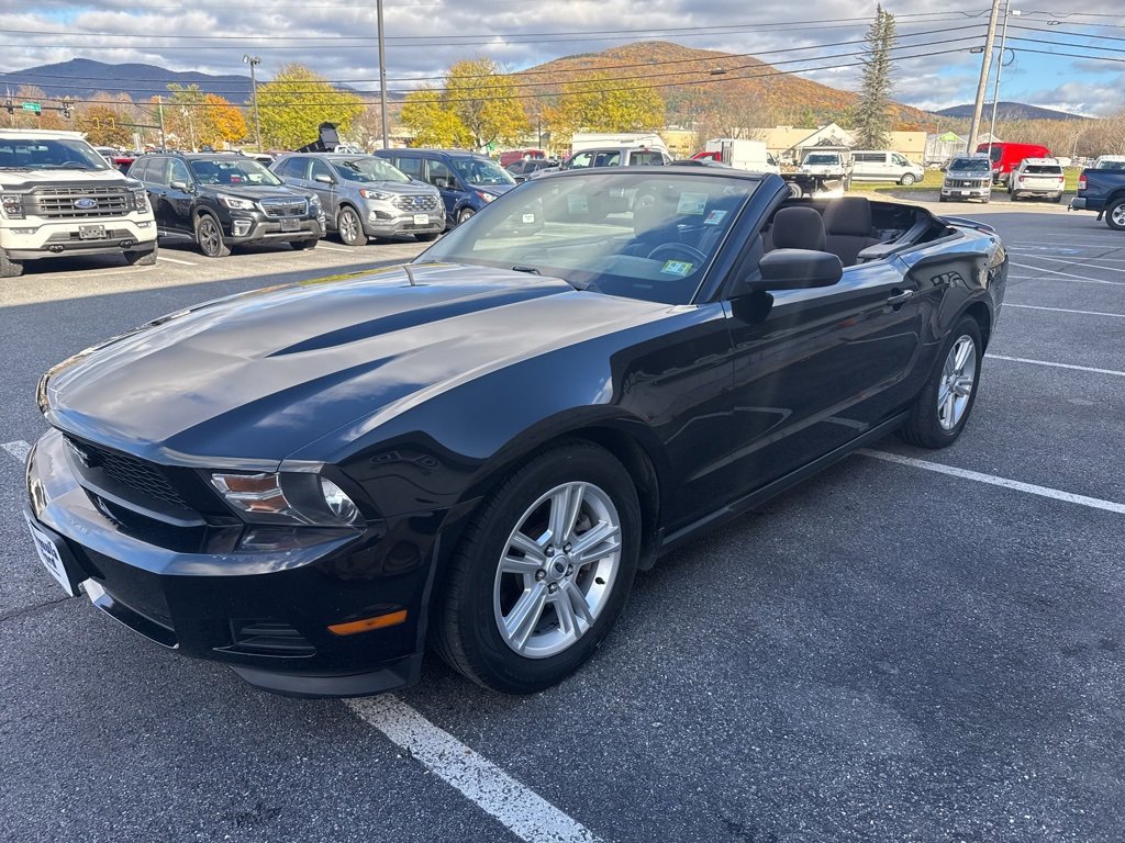 Used 2012 Ford Mustang Convertible image 24