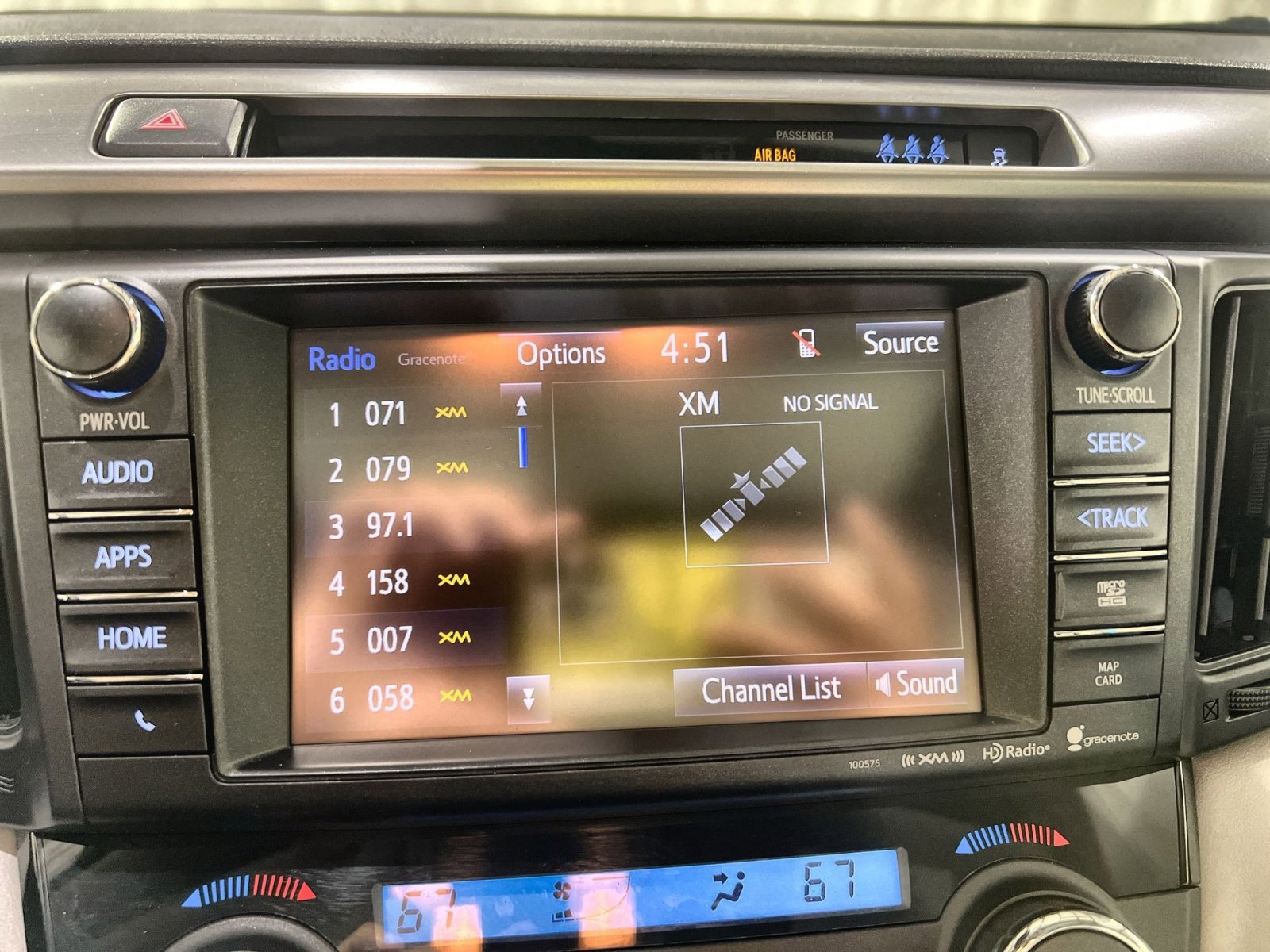 Used 2018 Toyota RAV4 Limited image 35