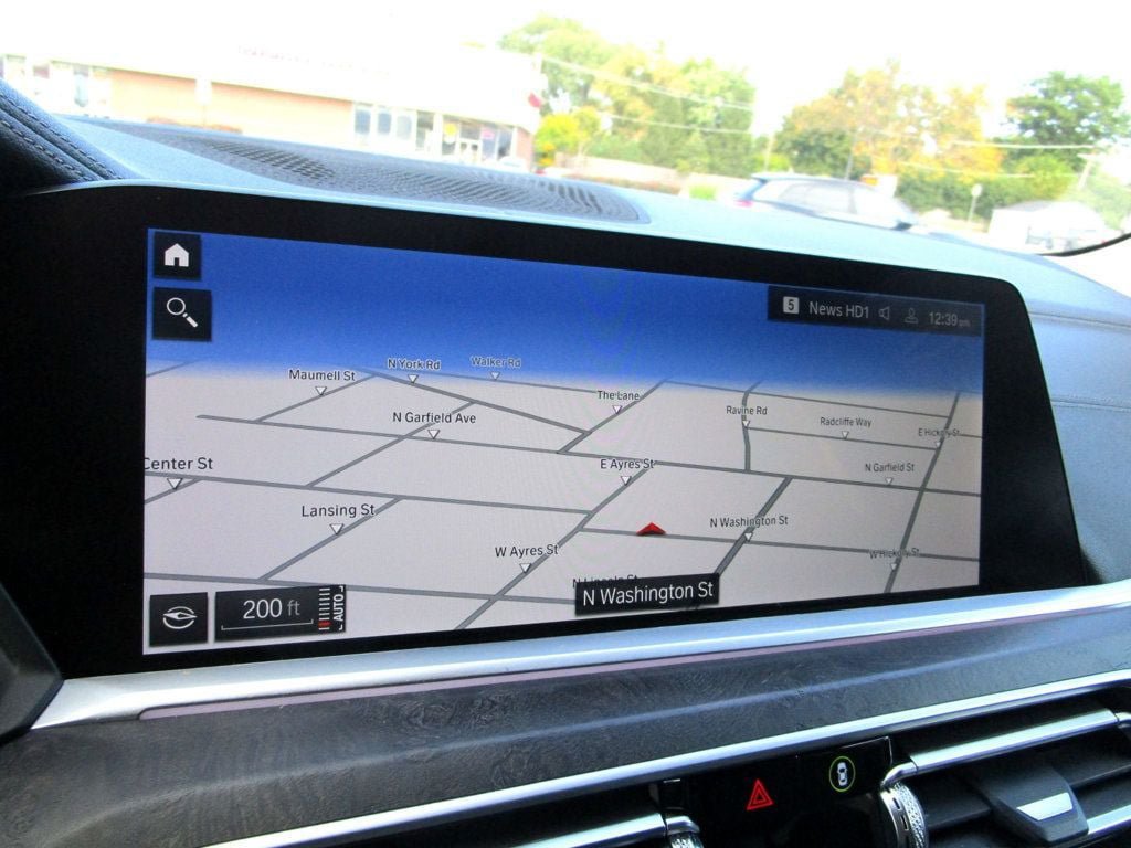 Used 2022 BMW X7 xDrive40i w/ Premium Package AWD/4WD image 3