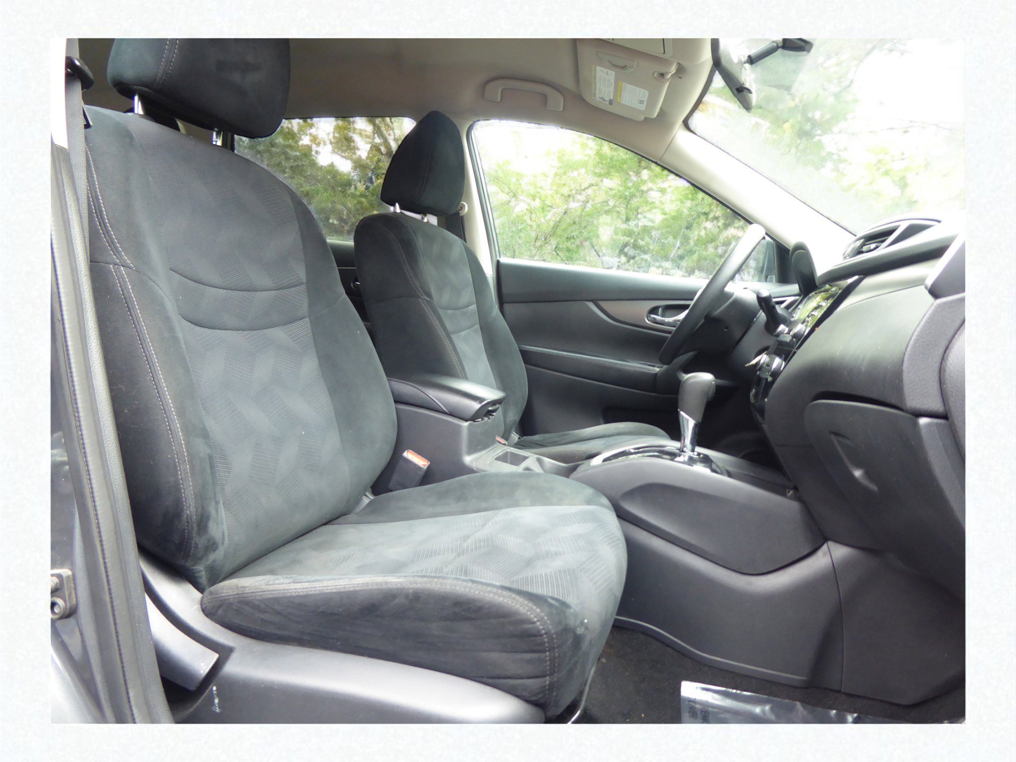 Used 2016 Nissan Rogue S image 16