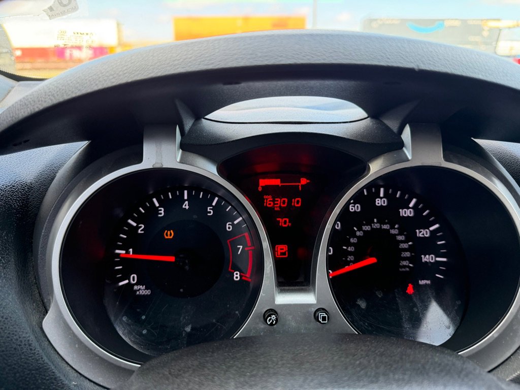 Used 2016 Nissan Juke SV FWD image 10