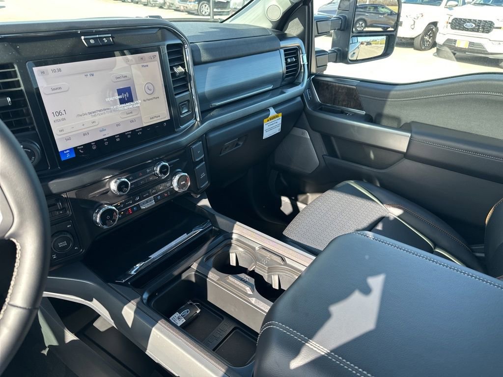 New 2026 Ford F250 Lariat w/ Black Appearance Package image 36