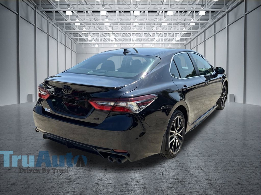 Used 2024 Toyota Camry SE FWD image 8