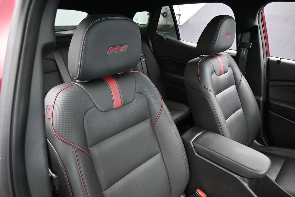 Used 2024 Chevrolet Trax RS w/ Sunroof Package FWD image 41