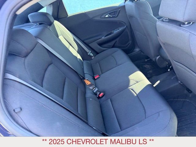 Used 2025 Chevrolet Malibu LS image 10