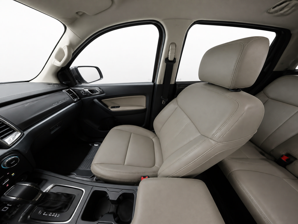 Used 2023 Ford Ranger Lariat RWD image 11