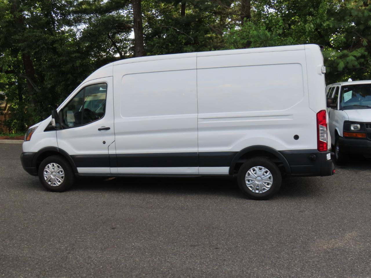 Used 2018 Ford Transit 150 148 Medium Roof RWD image 2