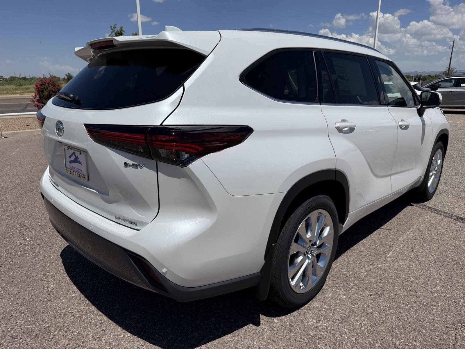 New 2026 Toyota Highlander Limited AWD/4WD image 5