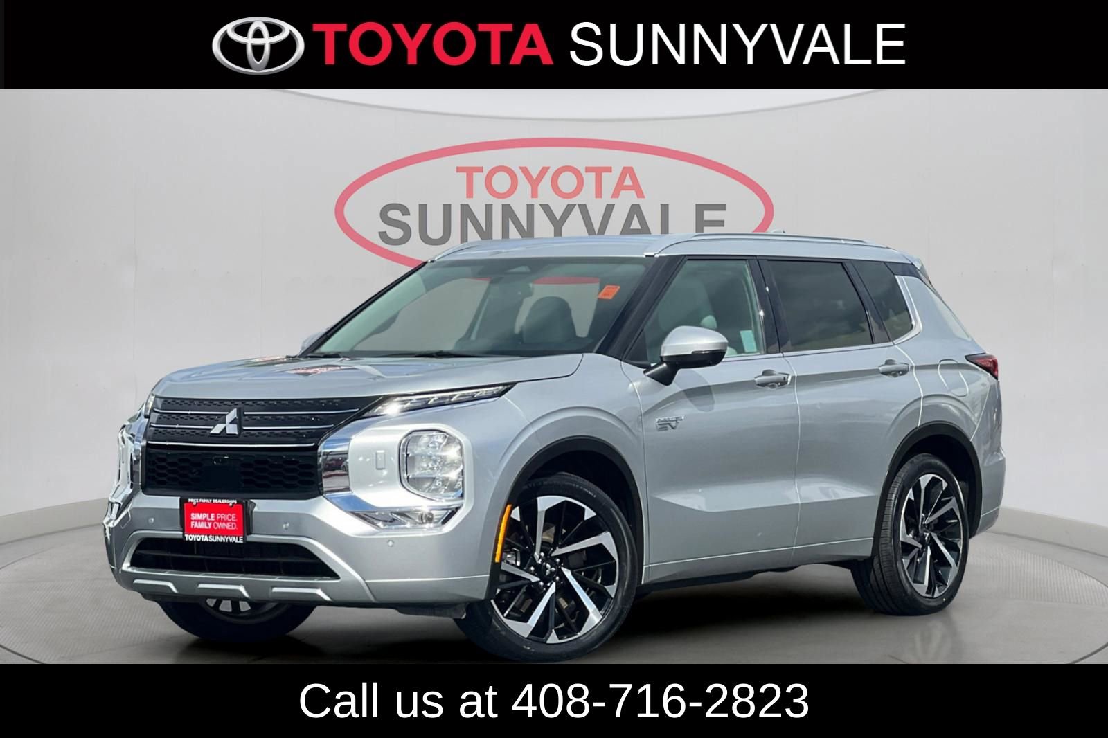 Used 2024 Mitsubishi Outlander SEL image 1