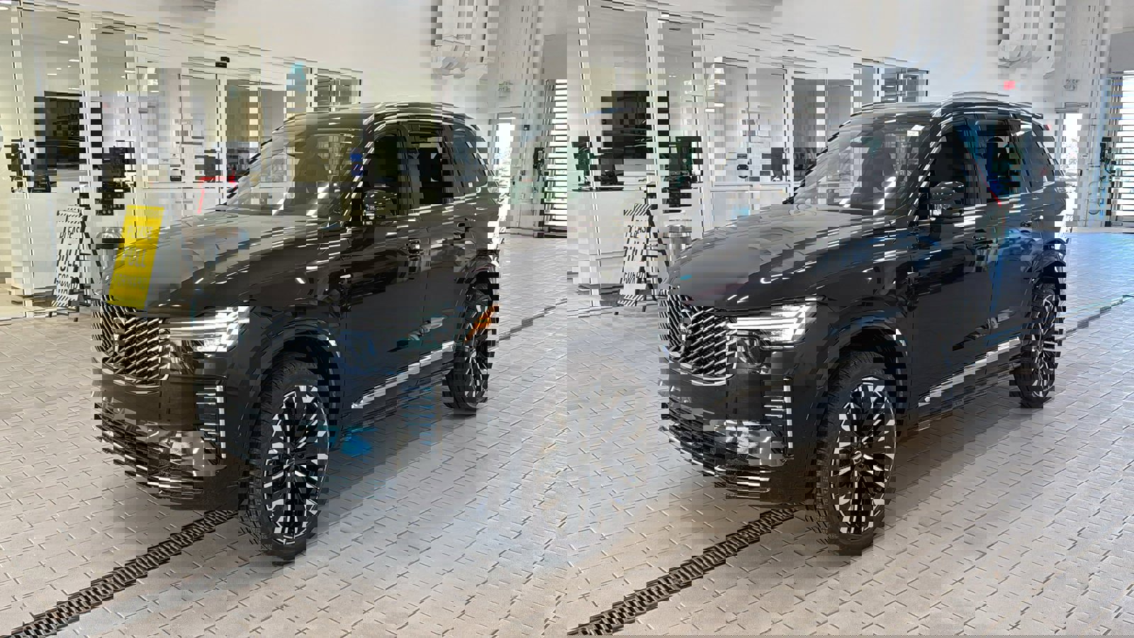 New 2026 Volvo XC90 B6 Plus w/ Protection Package Premier image 9