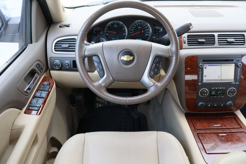 Used 2012 Chevrolet Avalanche LTZ RWD image 24