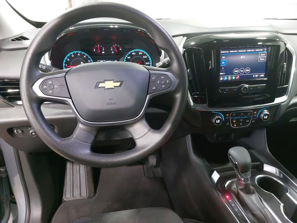 Used 2021 Chevrolet Traverse LS FWD image 15