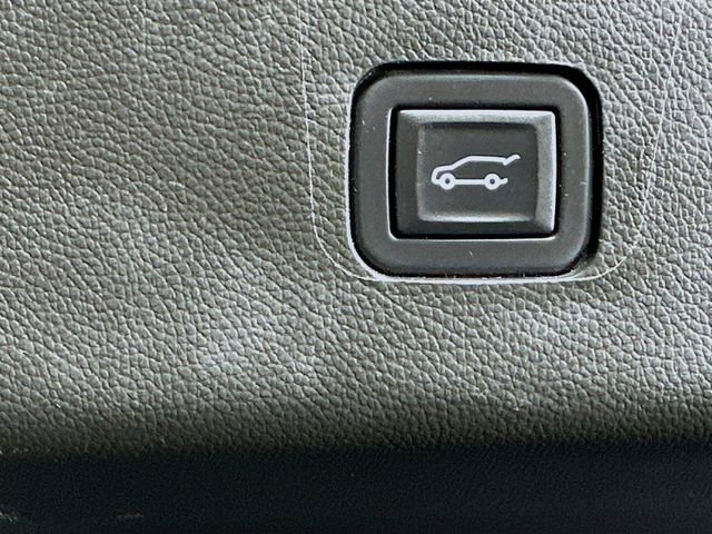 Used 2023 Chevrolet Traverse LT AWD/4WD image 12